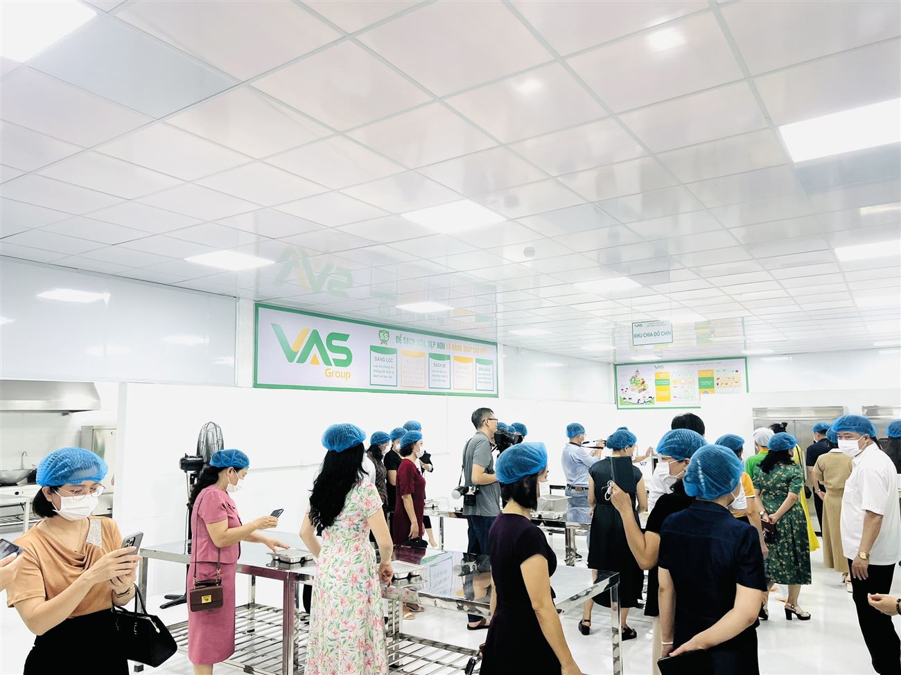 Thăm quan bếp tổng suất ăn bán trú học đường Tân Lập, TP. Thái Nguyên